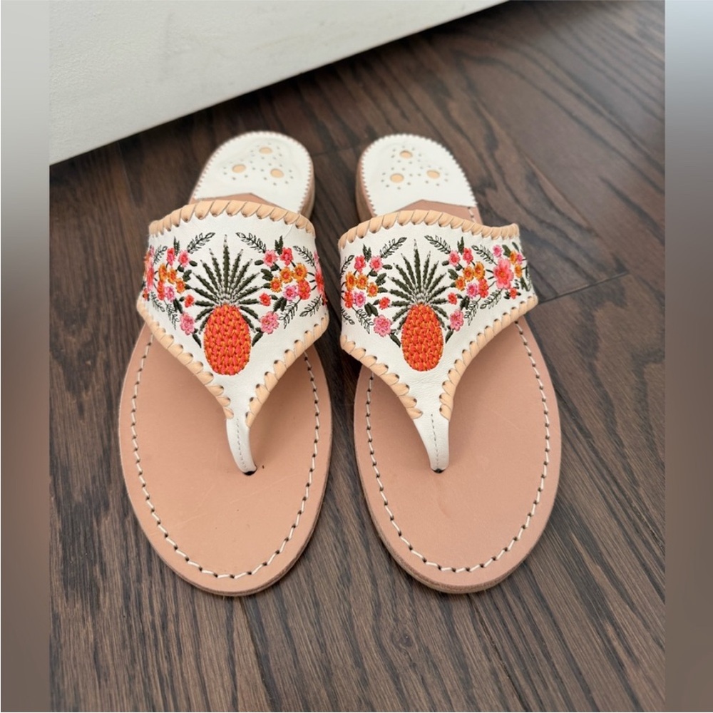 New! JACK ROGERS LIMITED EDITION
PINEAPPLE FLORAL THONG SANDALS - Picture 2 of 16
